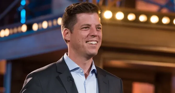 Porträt von Bobby Schuller, Pastor der Hour of Power